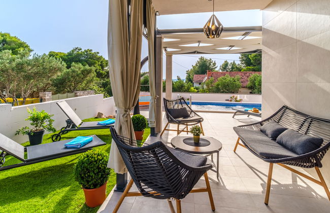 Casa de 5 quartos em Milna com piscina privada e terraço - Foto 3