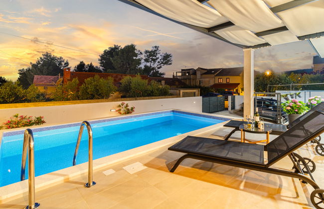 Casa de 5 quartos em Milna com piscina privada e terraço - Foto 38