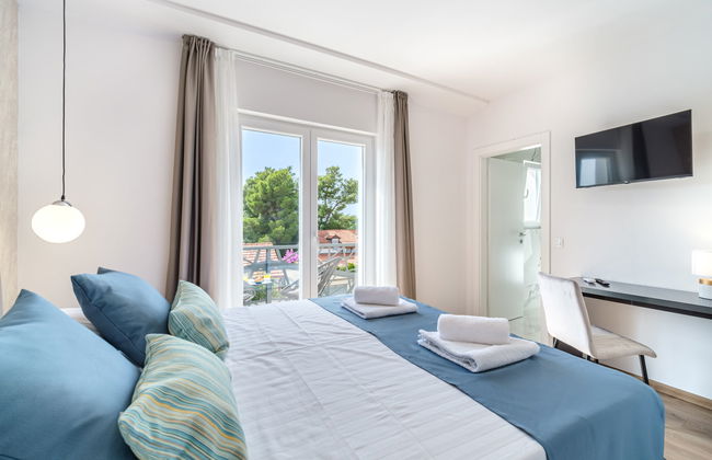 Casa de 5 quartos em Milna com piscina privada e terraço - Foto 21