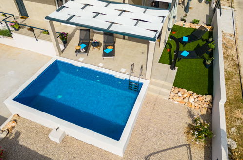 Foto 44 - Casa de 4 habitaciones en Milna con piscina privada y terraza