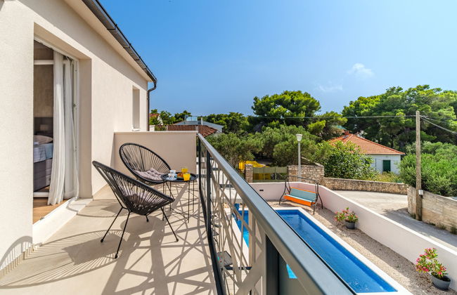 Casa de 5 quartos em Milna com piscina privada e terraço - Foto 26