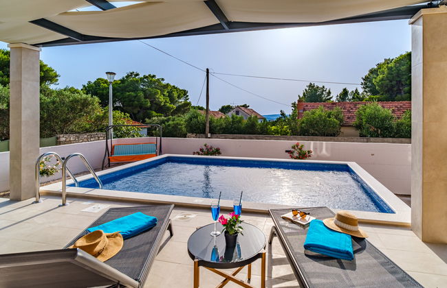 Casa de 5 quartos em Milna com piscina privada e terraço - Foto 46