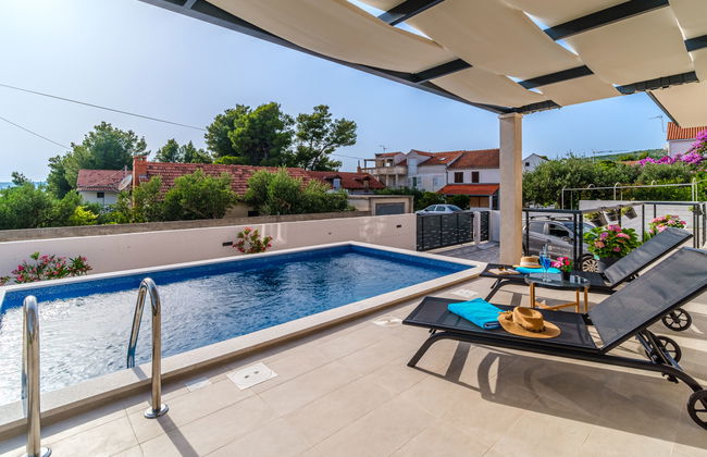 Casa de 5 quartos em Milna com piscina privada e terraço - Foto 36