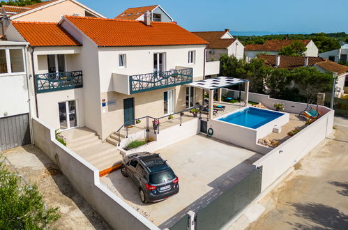 Foto 49 - Casa con 4 camere da letto a Milna con piscina privata e terrazza