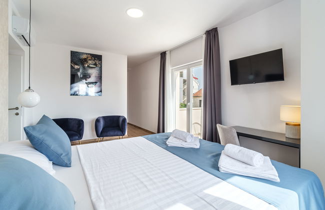 Casa de 5 quartos em Milna com piscina privada e terraço - Foto 14