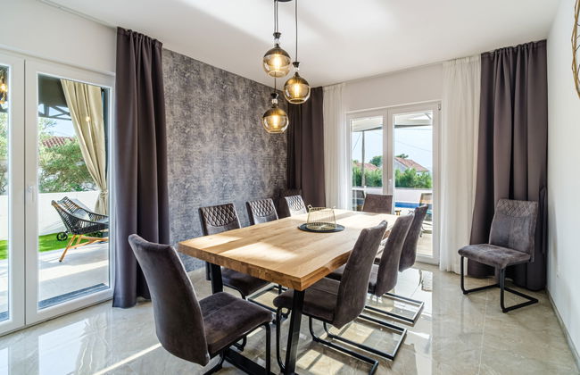 Casa de 5 quartos em Milna com piscina privada e terraço - Foto 30
