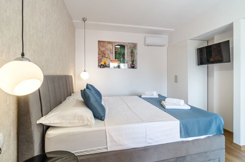 Foto 20 - Casa con 4 camere da letto a Milna con piscina privata e vista mare