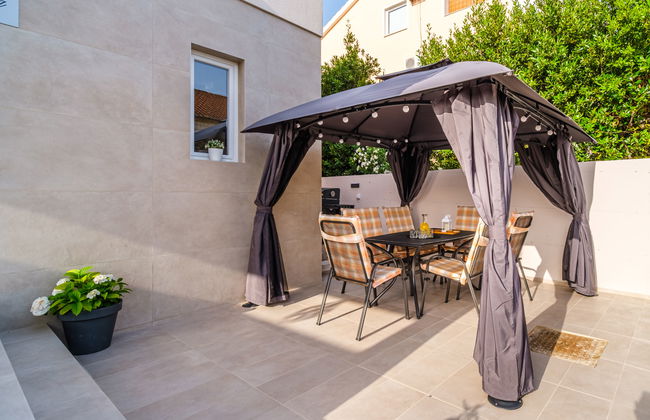 Casa de 5 quartos em Milna com piscina privada e terraço - Foto 35