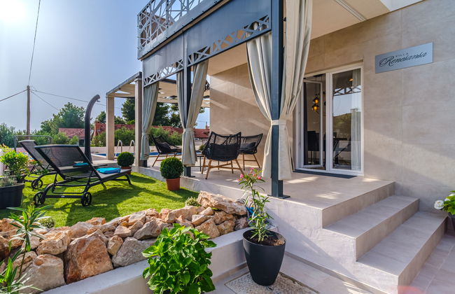 Casa de 5 quartos em Milna com piscina privada e terraço - Foto 47