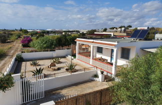 Photo 3 - Maison de 2 chambres à Ispica avec jardin et terrasse