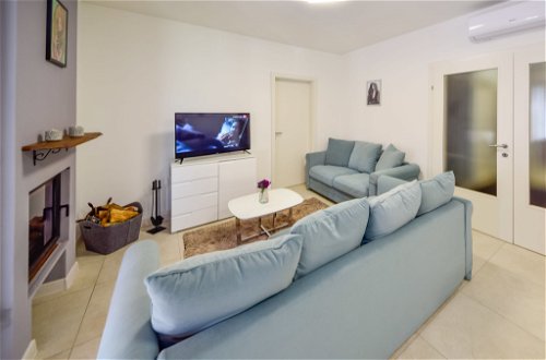 Photo 14 - 4 bedroom House in Trilj with private pool and terrace
