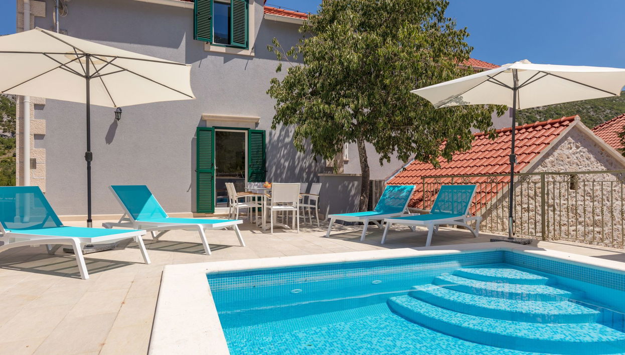 Casa con 4 camere da letto a Zagvozd con piscina privata e terrazza - Foto 1