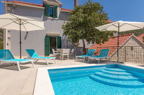 Foto 1 - Casa de 4 quartos em Zagvozd com piscina privada e terraço