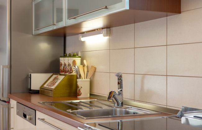 Casa con 4 camere da letto a Zagvozd con piscina privata e terrazza - Foto 8