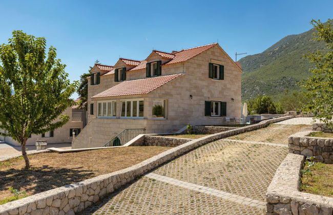 Casa con 4 camere da letto a Zagvozd con piscina privata e terrazza - Foto 22