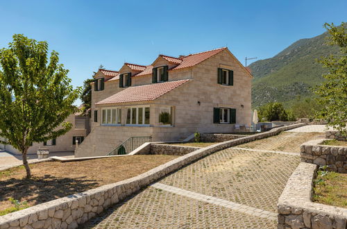 Photo 22 - Maison de 4 chambres à Zagvozd avec piscine privée et terrasse