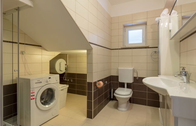 Casa con 4 camere da letto a Zagvozd con piscina privata e terrazza - Foto 17