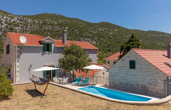 Casa con 4 camere da letto a Zagvozd con piscina privata e terrazza - Foto 23