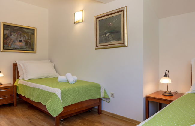 Casa con 4 camere da letto a Zagvozd con piscina privata e terrazza - Foto 14