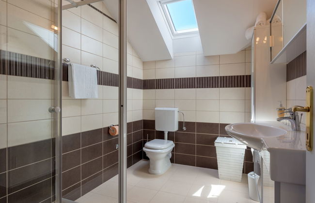 Casa con 4 camere da letto a Zagvozd con piscina privata e terrazza - Foto 21