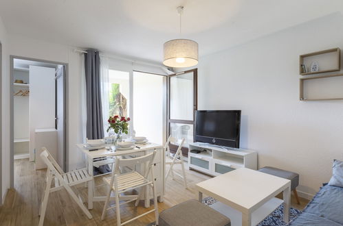 Foto 6 - Apartamento de 1 quarto em Vaux-sur-Mer com jardim e terraço