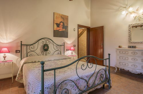 Foto 15 - Casa con 4 camere da letto a San Miniato con piscina privata e giardino