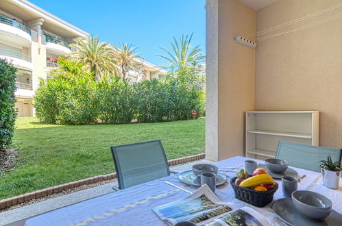 Photo 4 - 1 bedroom Apartment in Fréjus with swimming pool and sea view