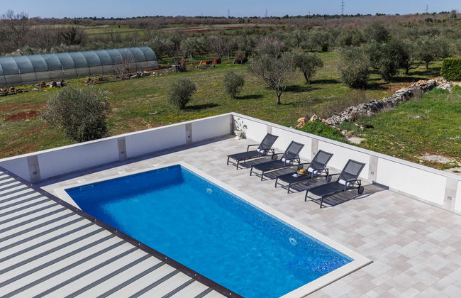 Apartamento de 2 quartos em Umag com jardim e terraço - Foto 13