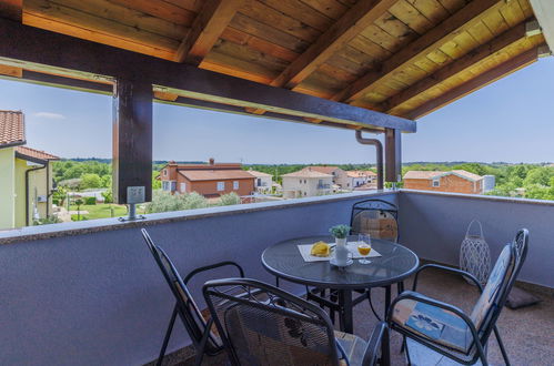 Photo 8 - 2 bedroom Apartment in Umag with garden and terrace