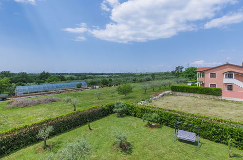 Photo 19 - Appartement de 2 chambres à Umag avec jardin et vues à la mer