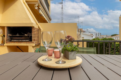 Foto 2 - Casa de 3 quartos em Torredembarra com piscina e terraço