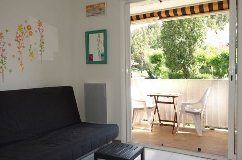 Foto 7 - Apartamento em Saint-Cyr-sur-Mer com jardim e terraço