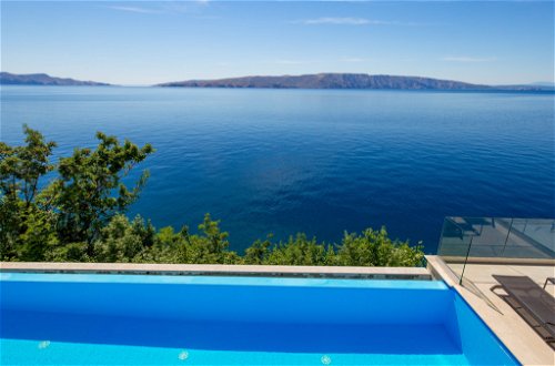 Foto 15 - Apartamento de 2 quartos em Senj com piscina e vistas do mar