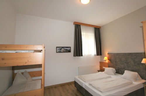 Foto 9 - Appartamento con 2 camere da letto a Stumm con piscina e vista sulle montagne