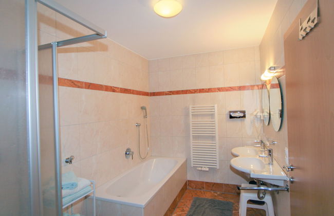 Apartamento de 3 quartos em Stumm com piscina e jardim - Foto 16