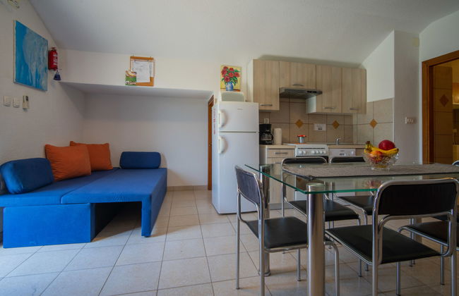 Apartment mit 2 Schlafzimmern in Karlobag mit schwimmbad und garten - Foto 9