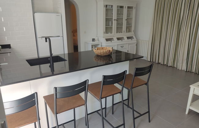 Casa de 4 quartos em Oliva com piscina privada e jardim - Foto 5