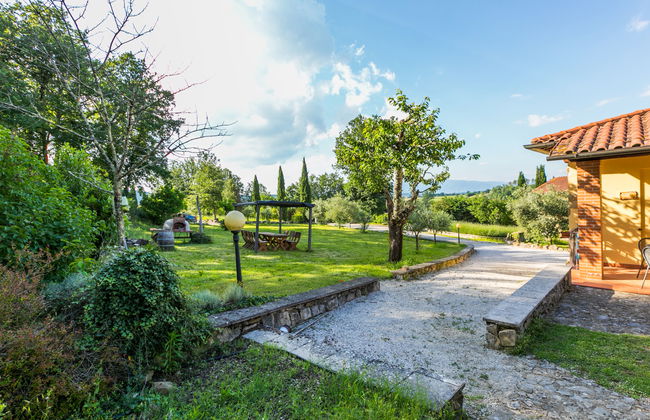 Casa de 5 quartos em Bucine com piscina e jardim - Foto 40