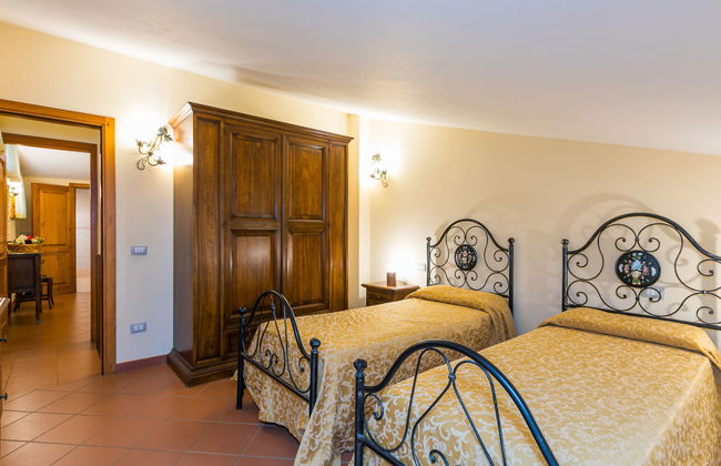 Casa de 5 quartos em Bucine com piscina e jardim - Foto 27