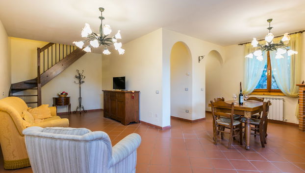 Casa de 5 quartos em Bucine com piscina e jardim - Foto 5