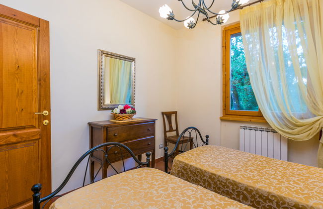 Casa de 5 quartos em Bucine com piscina e jardim - Foto 19