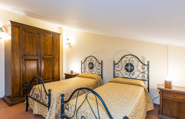 Casa de 5 quartos em Bucine com piscina e jardim - Foto 30