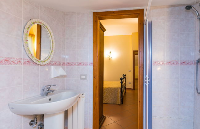 Casa de 5 quartos em Bucine com piscina e jardim - Foto 22