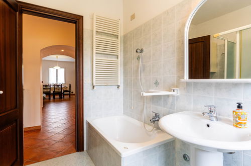 Foto 24 - Apartamento de 2 quartos em Diano Castello com piscina e jardim