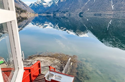 Foto 2 - Casa de 2 quartos em Balestrand com terraço