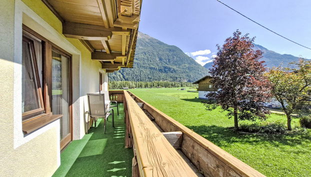 Apartment mit 3 Schlafzimmern in Längenfeld mit garten - Foto 2