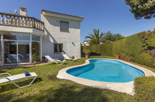 Foto 1 - Casa con 2 camere da letto a Cambrils con piscina privata e giardino