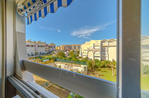 Photo 13 - 2 bedroom Apartment in Le Grau-du-Roi with swimming pool and sea view