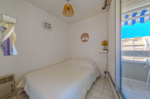 Foto 10 - Apartamento de 2 habitaciones en Le Grau-du-Roi con piscina y vistas al mar