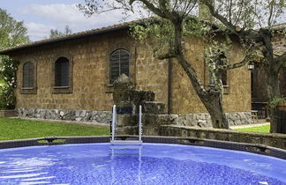 Foto 3 - Casa con 3 camere da letto a Vetralla con piscina privata e giardino